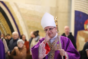 biskup robert chrząszcz